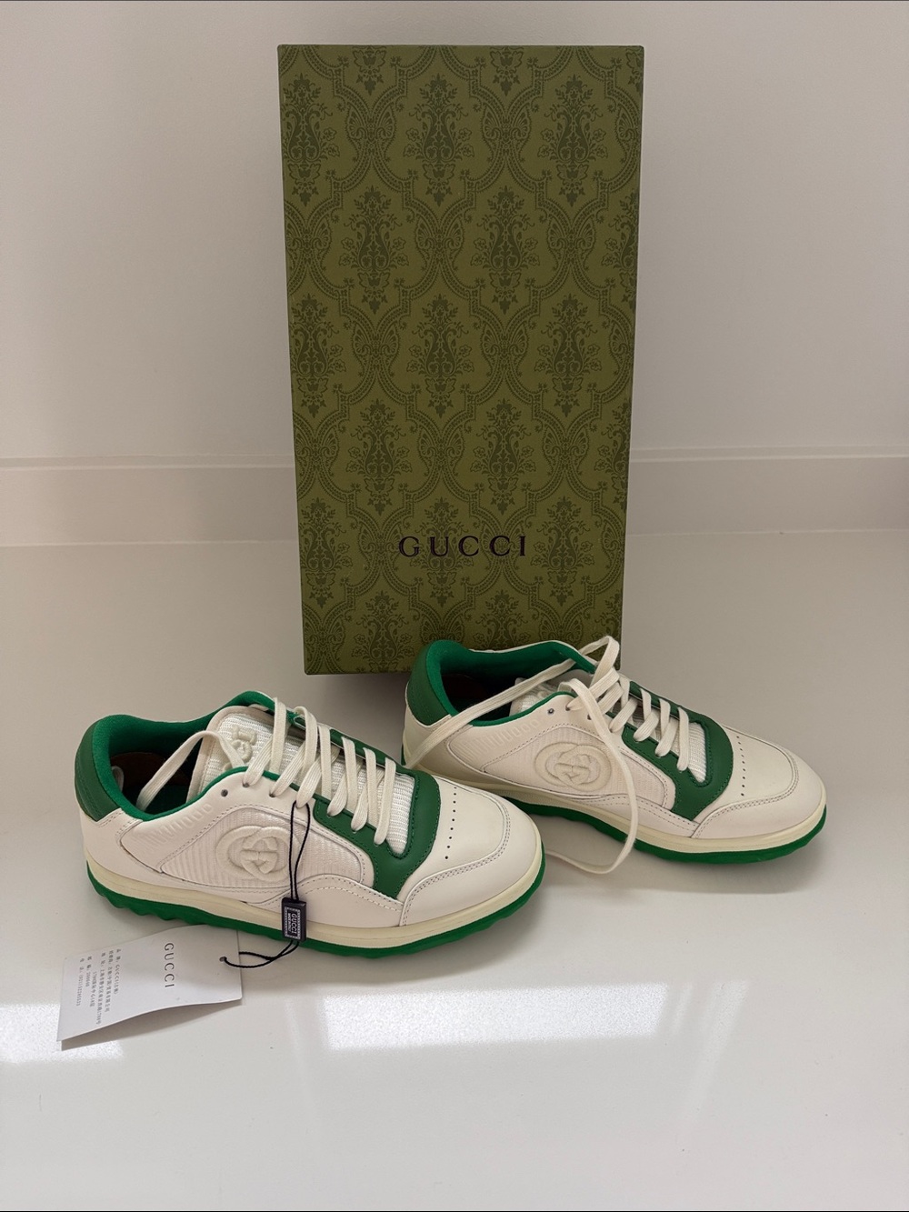 Gucci Off-White and Green Sneakers 38IT
